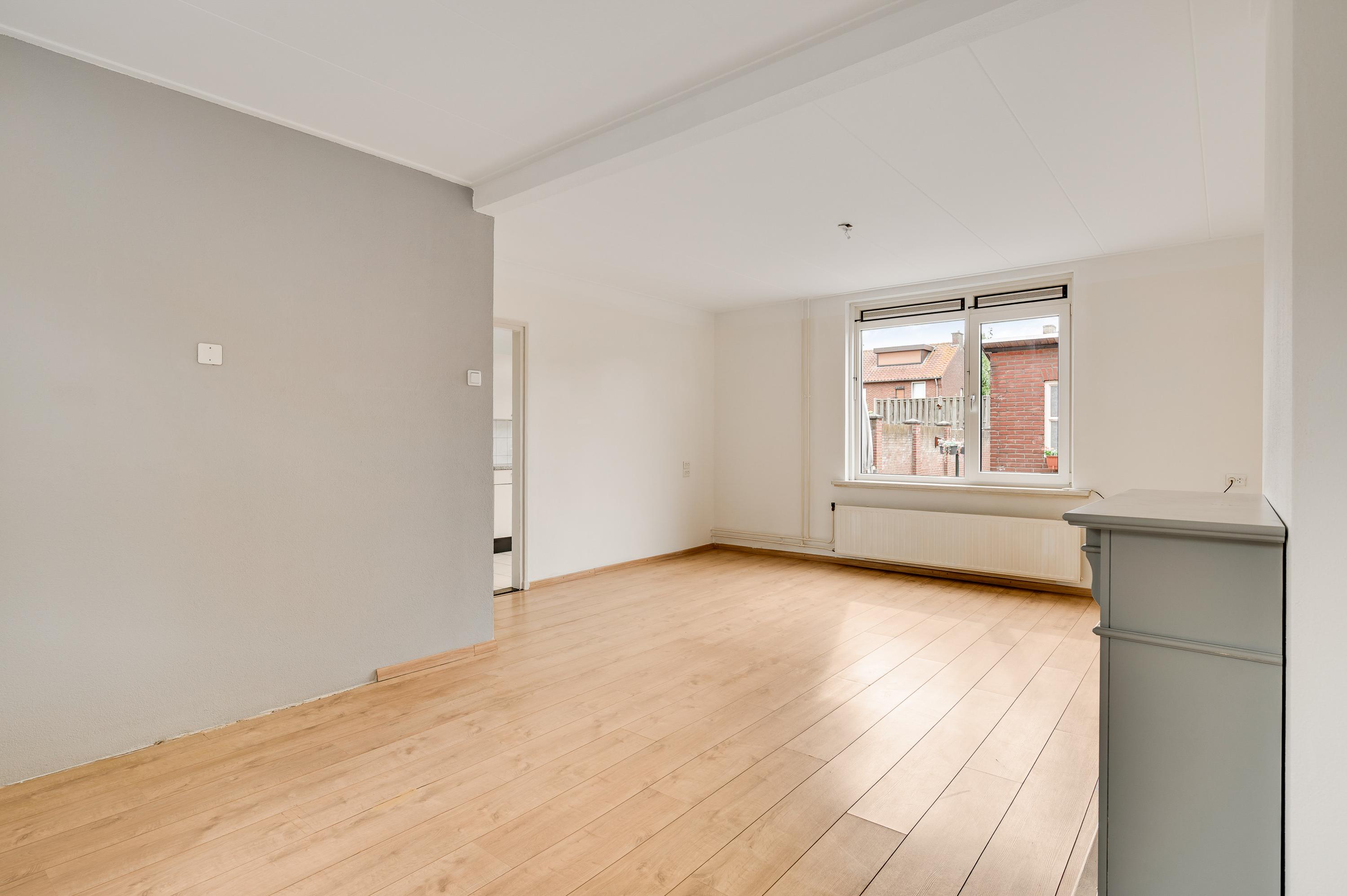 Tussenwoning te koop: Doctor Nolensstraat 20, Weert
