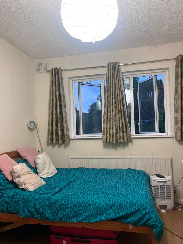 Room Northcote Road in Greater London