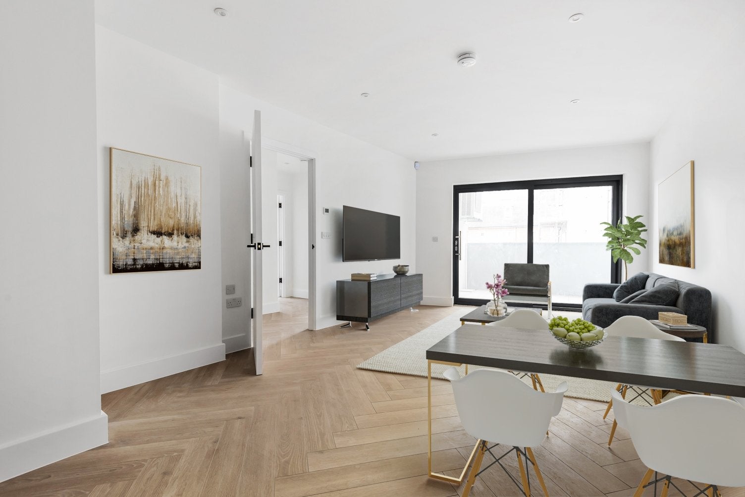 Flat St Johns Road in Greater London