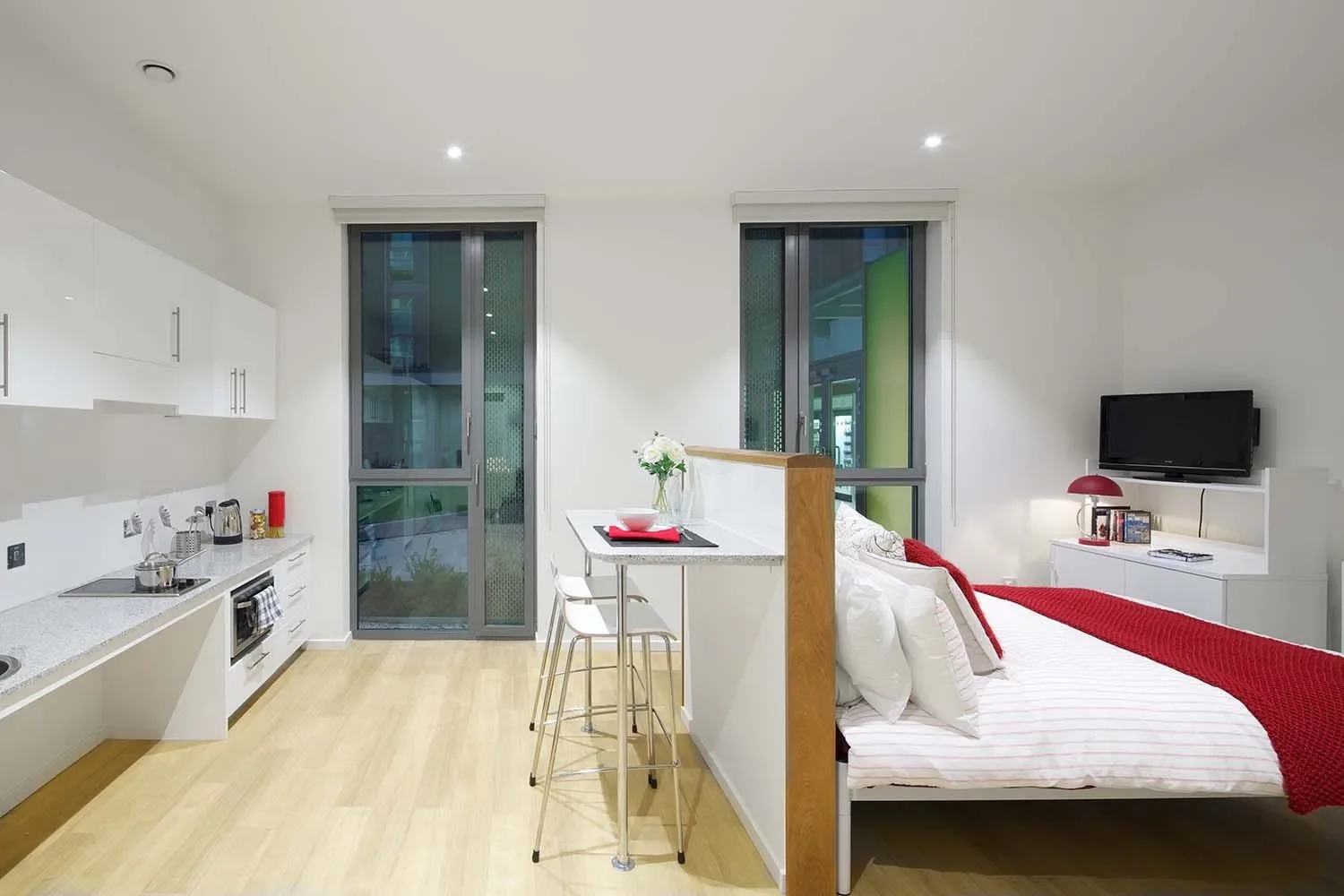 Room Wood Lane in Greater London