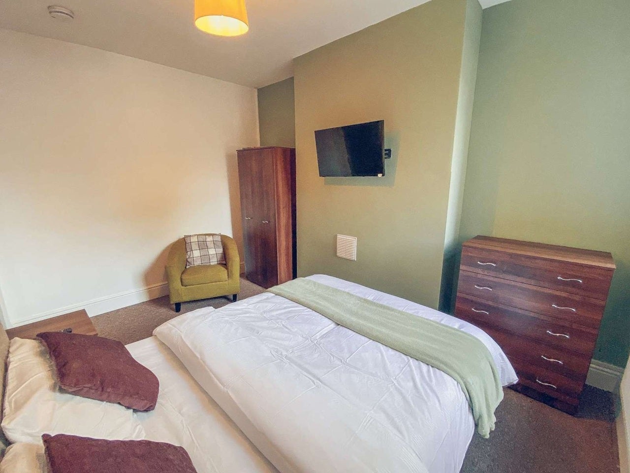 Room Legsby Avenue in Grimsby