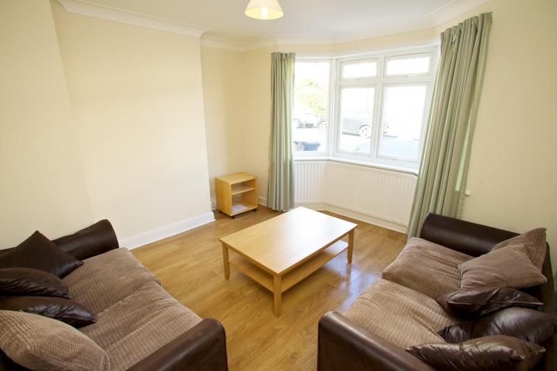 Flat Rokeby Gardens in Leeds