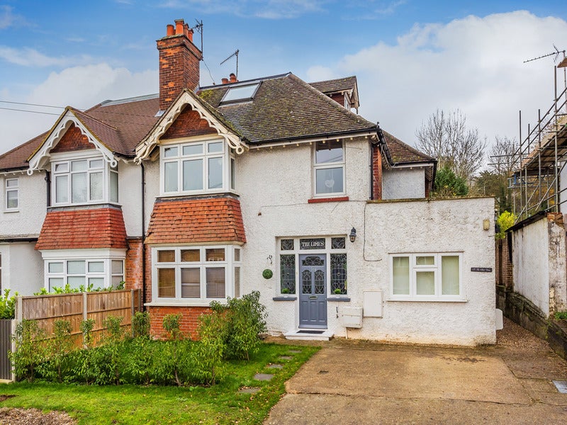 Flat Warlingham Road in Greater London