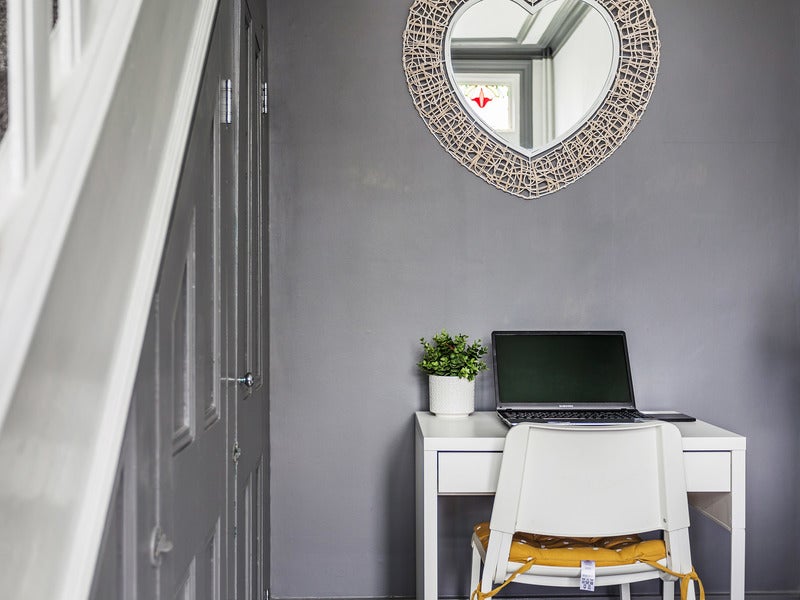 Flat Warlingham Road in Greater London