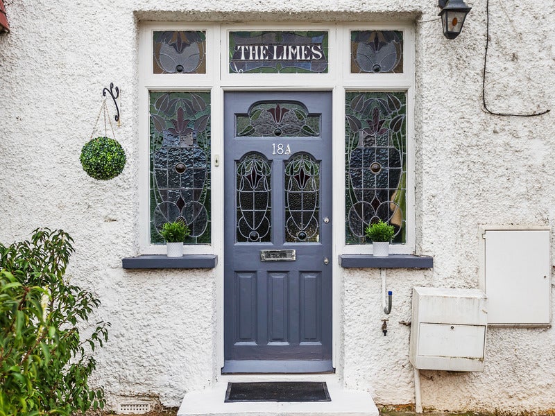 Flat Warlingham Road in Greater London