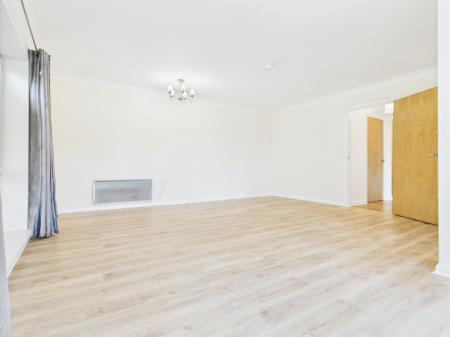 Flat Alençon Link in Basingstoke and Deane