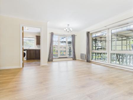 Flat Alençon Link in Basingstoke and Deane