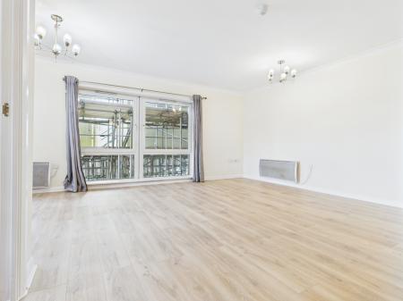 Flat Alençon Link in Basingstoke and Deane