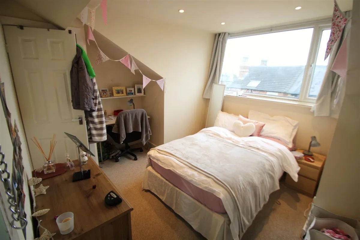 House Granby Grove in Leeds