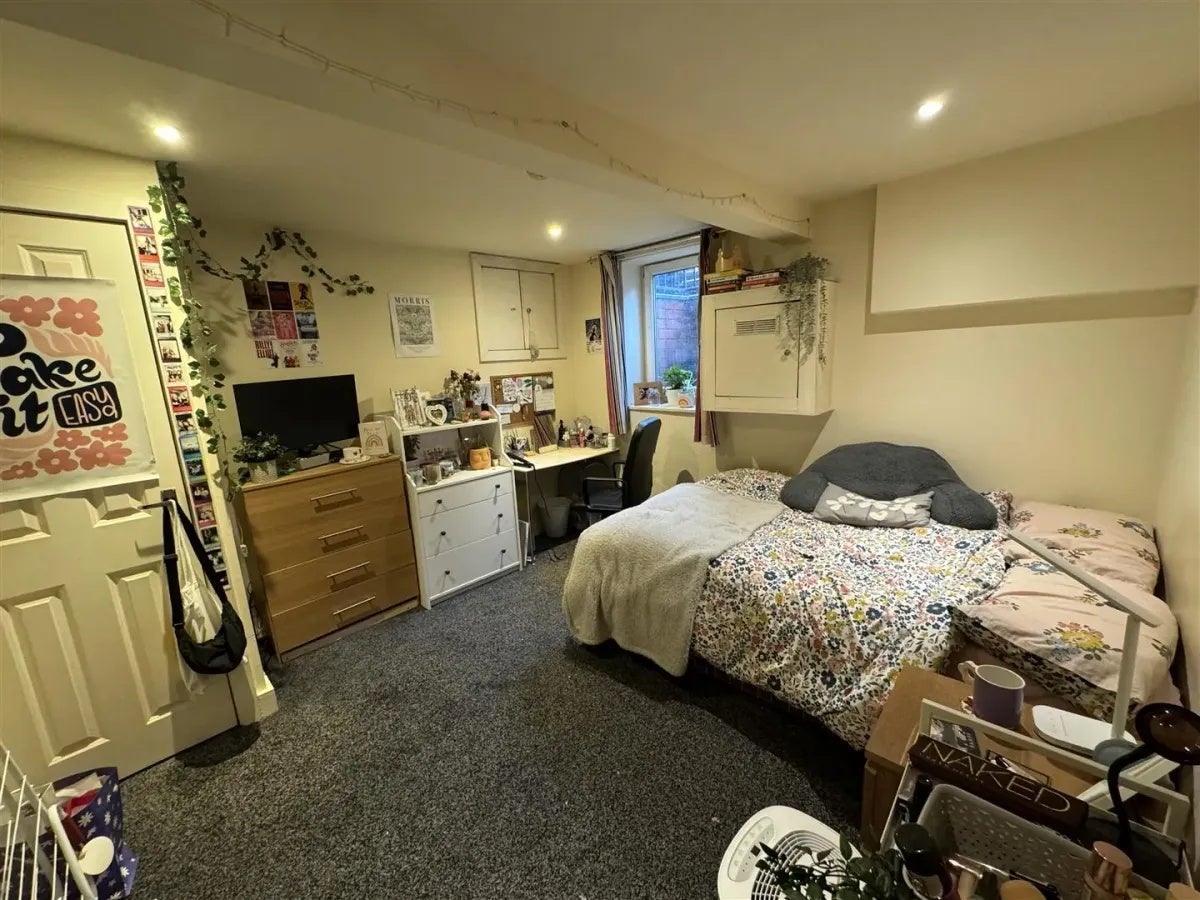 House Granby Grove in Leeds