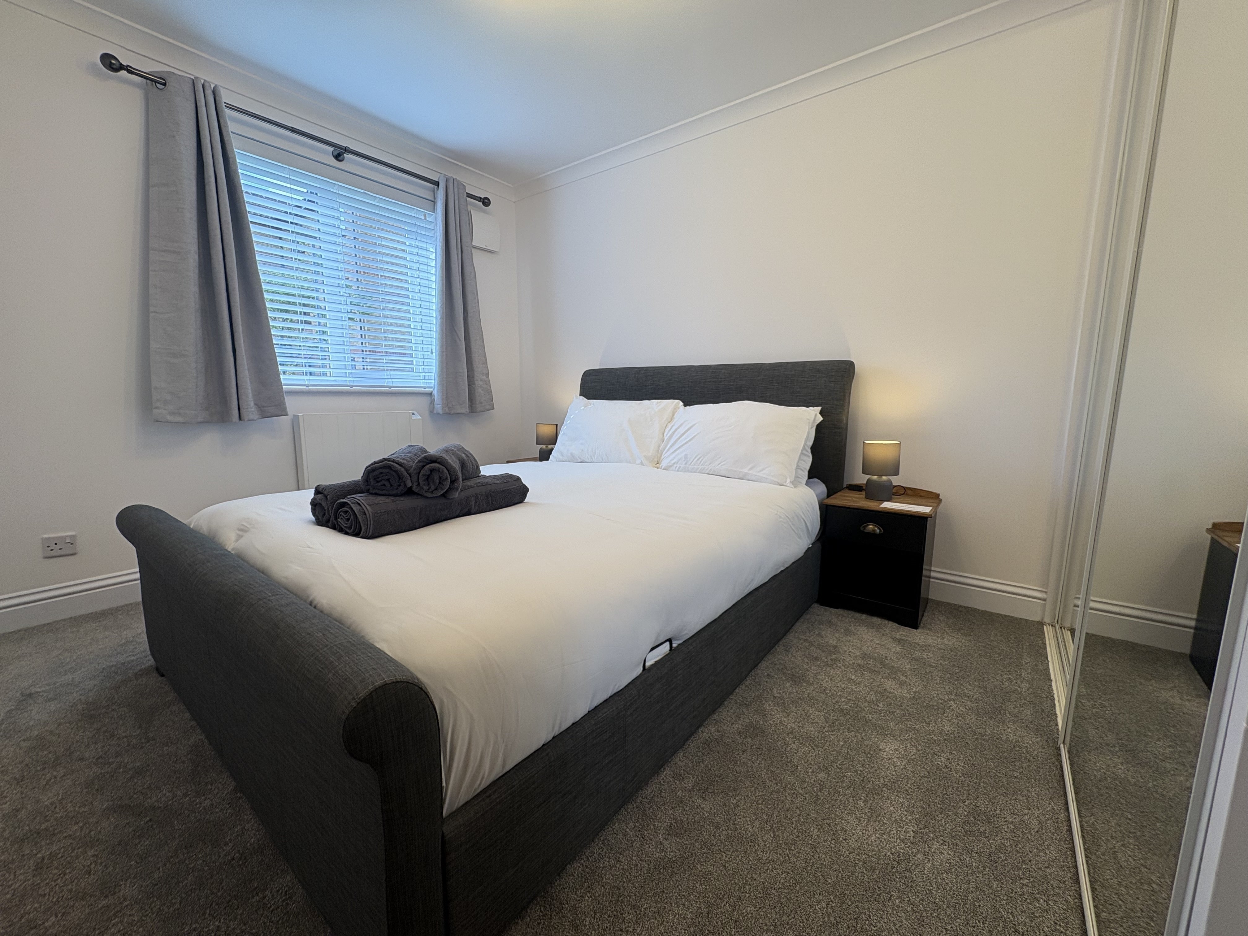Flat Courtlands Close in Watford