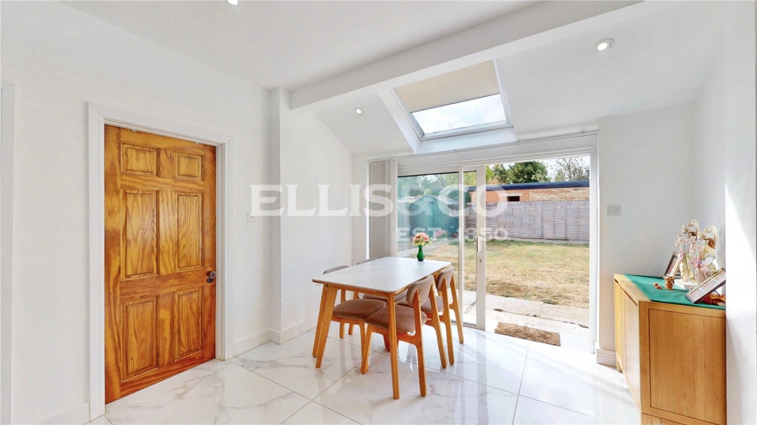 House Beechcroft Gardens in Greater London