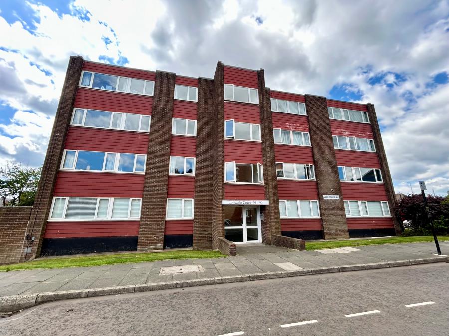 Flat West Jesmond Avenue in Newcastle upon Tyne