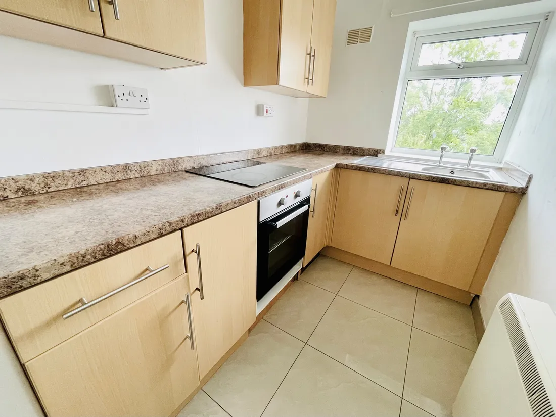 Flat Heol Isaf in Brynmawr