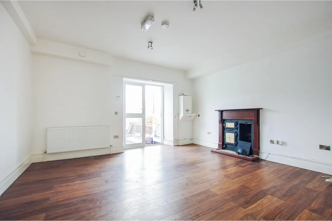 Flat Talbot Street in Maesteg