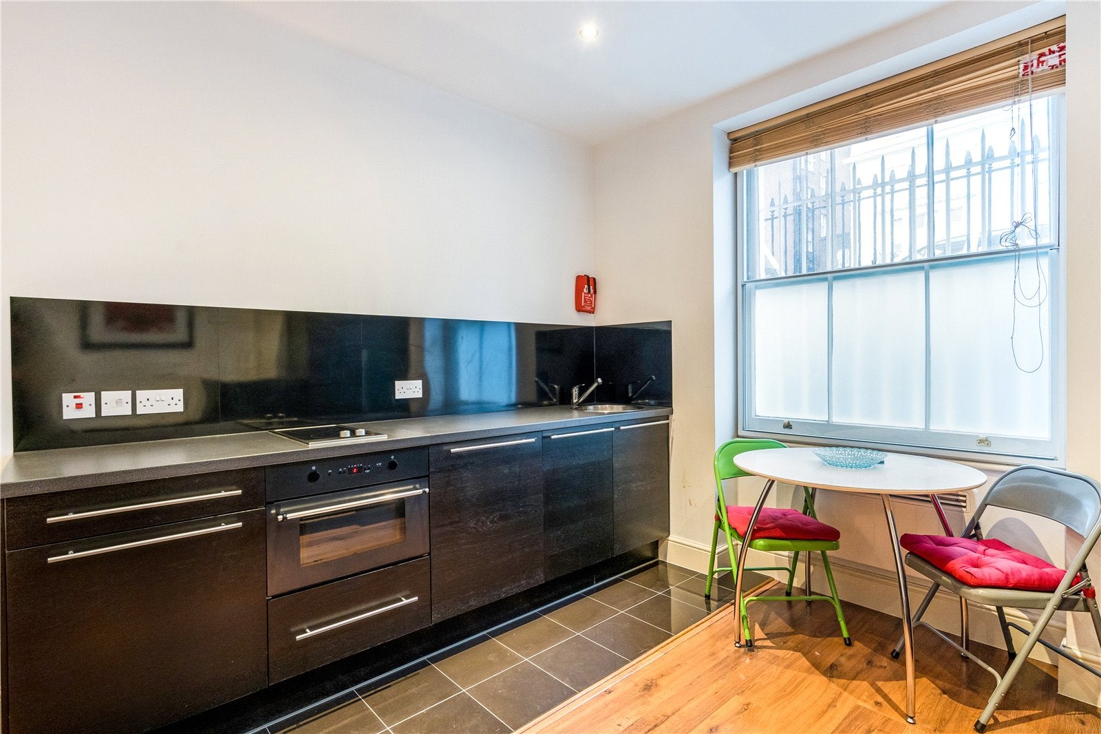 Flat Kensington Park Road in Greater London