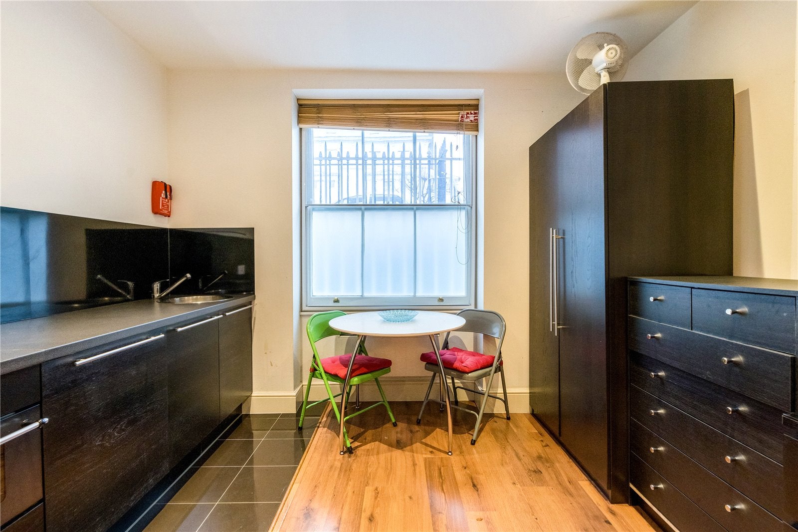 Flat Kensington Park Road in Greater London