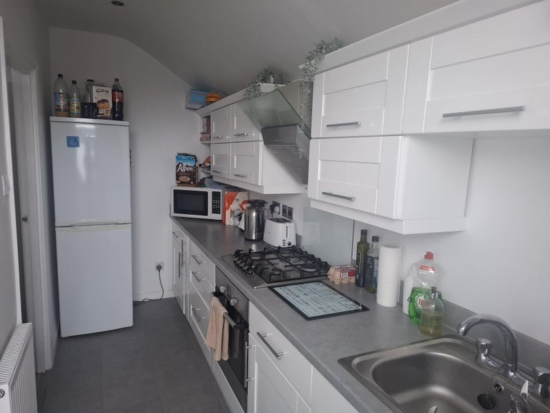 Room Streatham High Road in Greater London