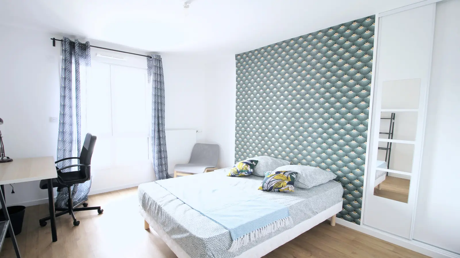 Flat Boulevard Victor Hugo in Clichy