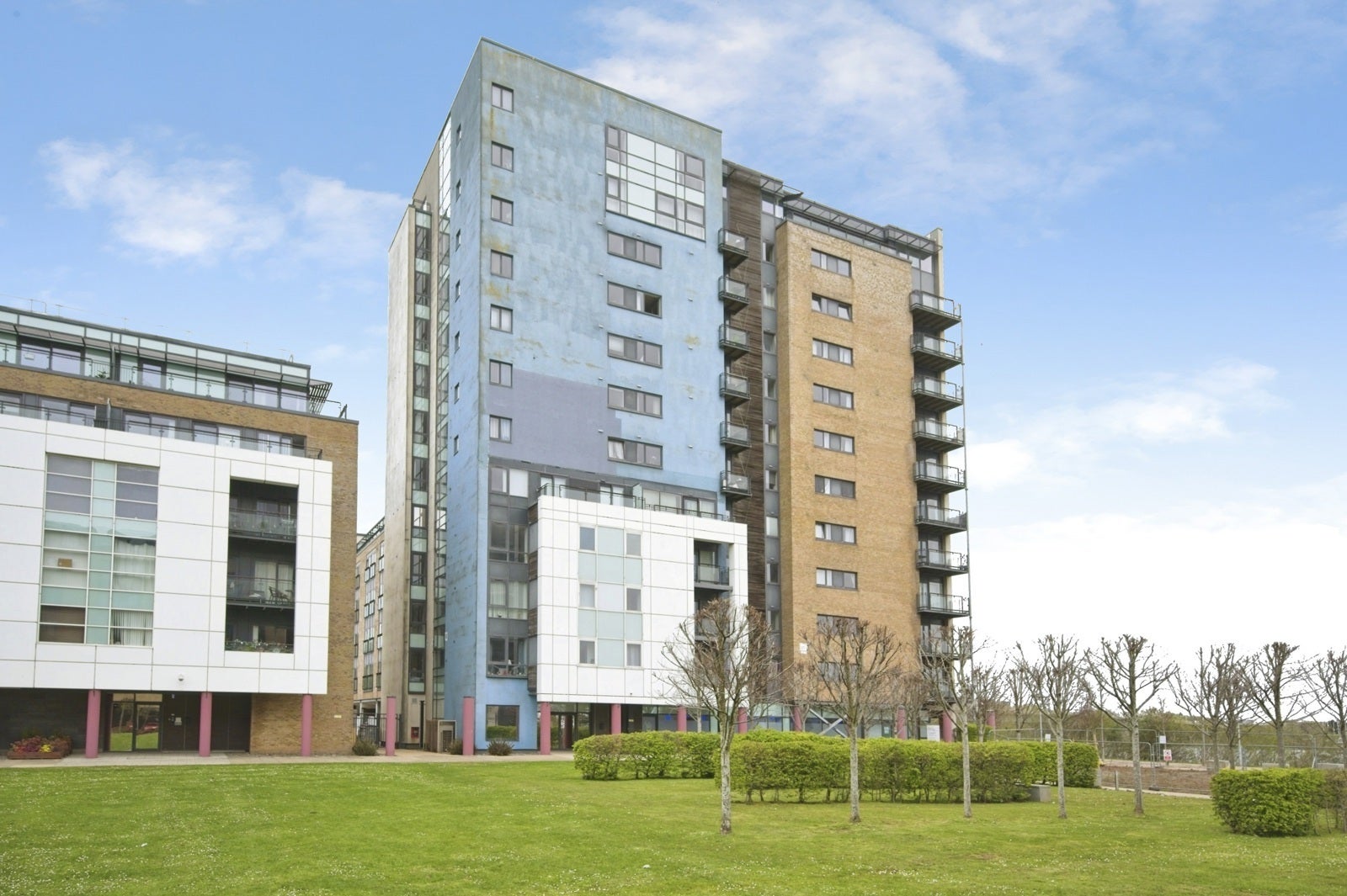 Flat Butetown Link in Cardiff