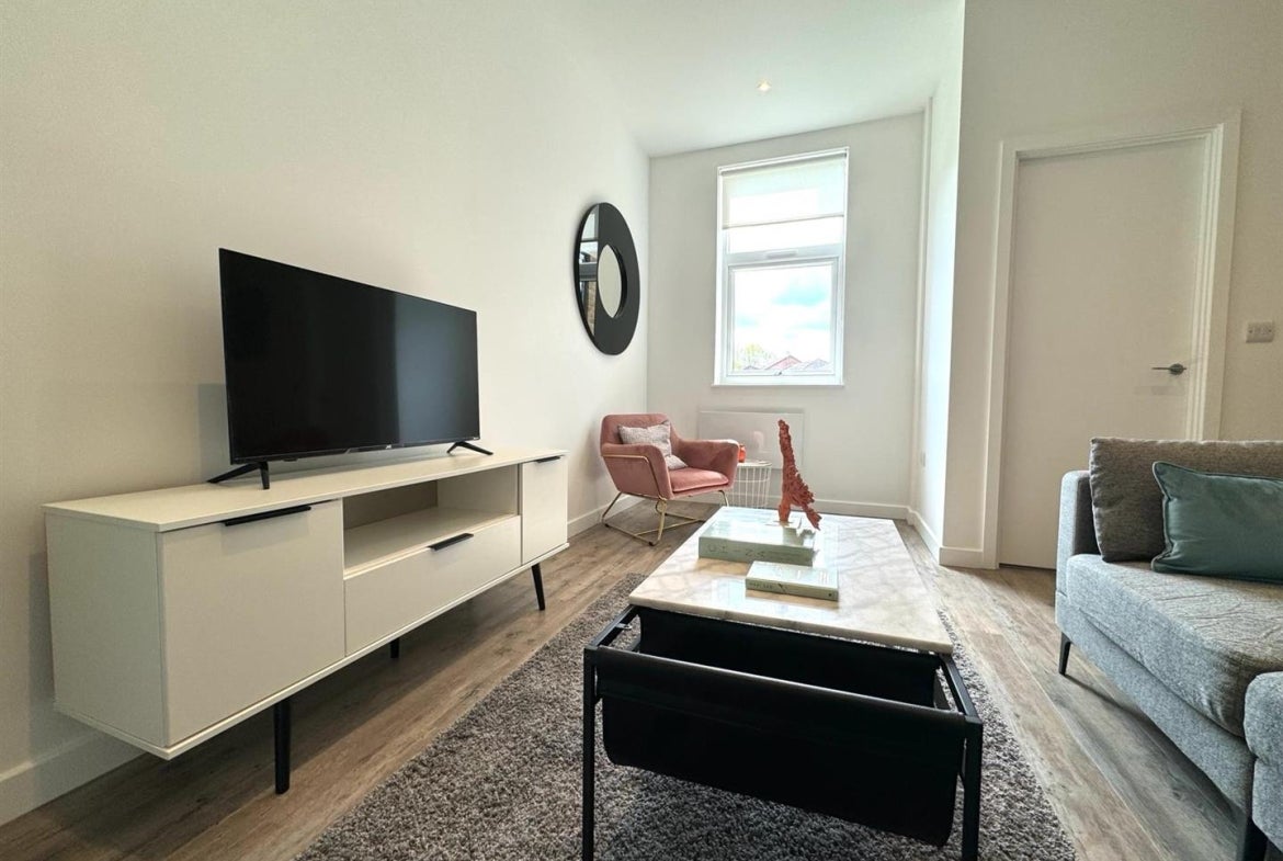 Flat London Road in Borough of Spelthorne