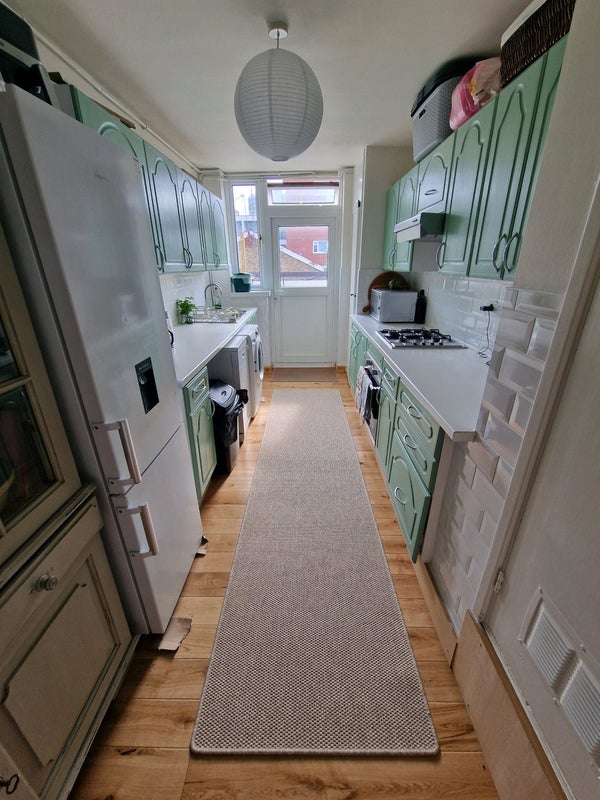 Room Lorrimore Square in Greater London