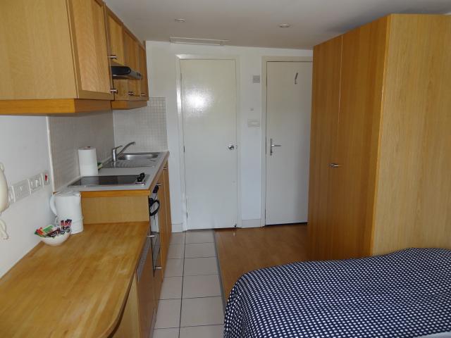 Flat Cartwright Gardens in Greater London