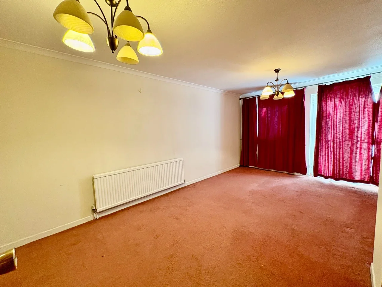 Flat Crown Walk in Greater London