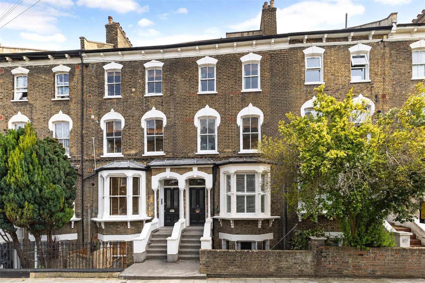 Flat Cologne Road in Greater London