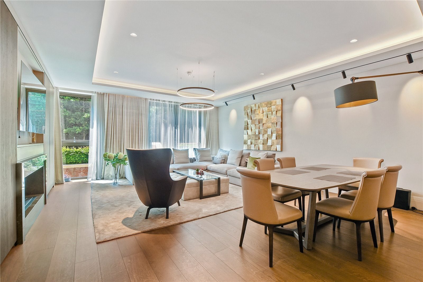 Flat Campden Hill in Greater London