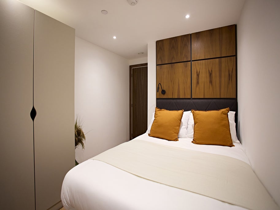Flat Wade Lane in Leeds