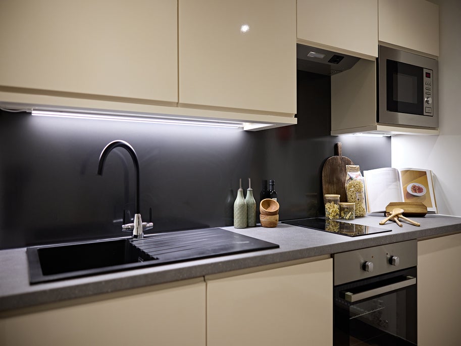Flat Wade Lane in Leeds