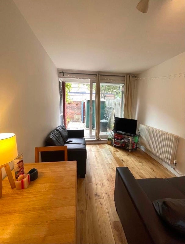 Room Thistlewood Close in Greater London