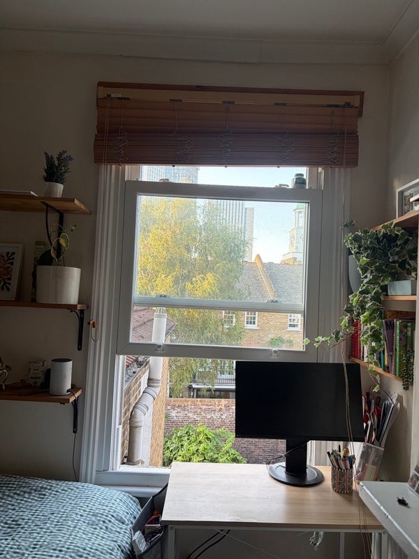 Room Heyford Avenue in Greater London