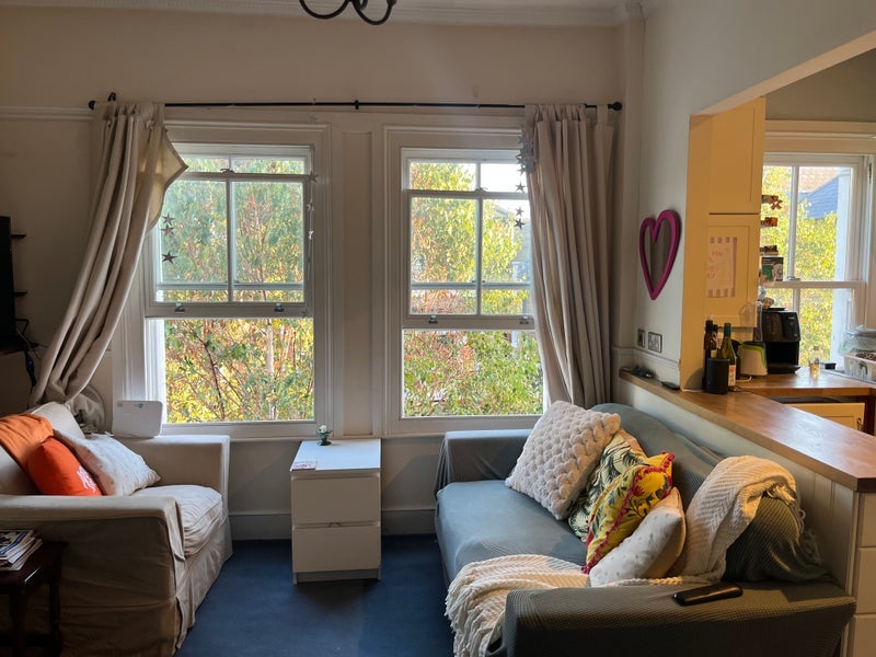 Room Heyford Avenue in Greater London