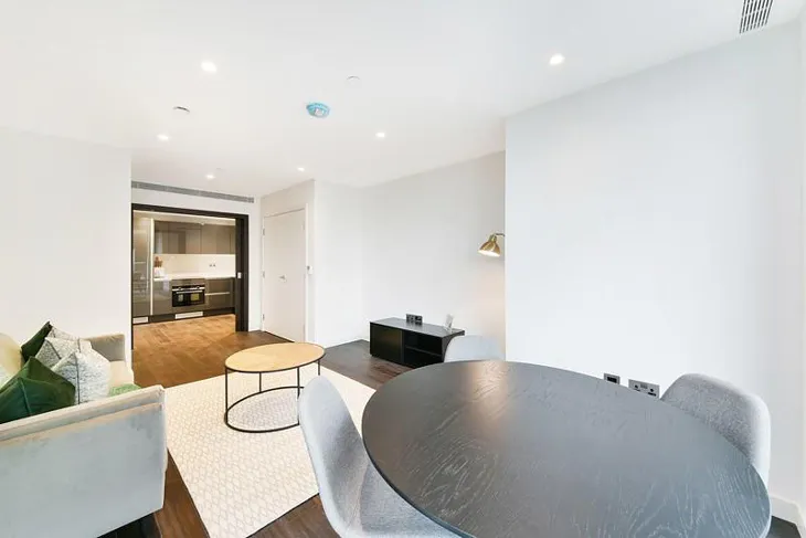 Flat Bridle Mews in Greater London