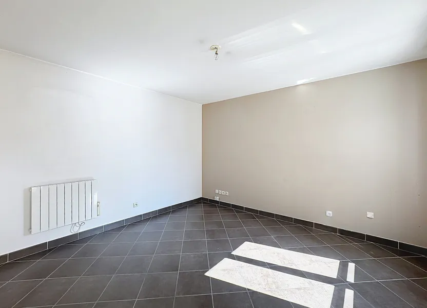 Flat Rue Raspail in Oullins-Pierre-Bénite