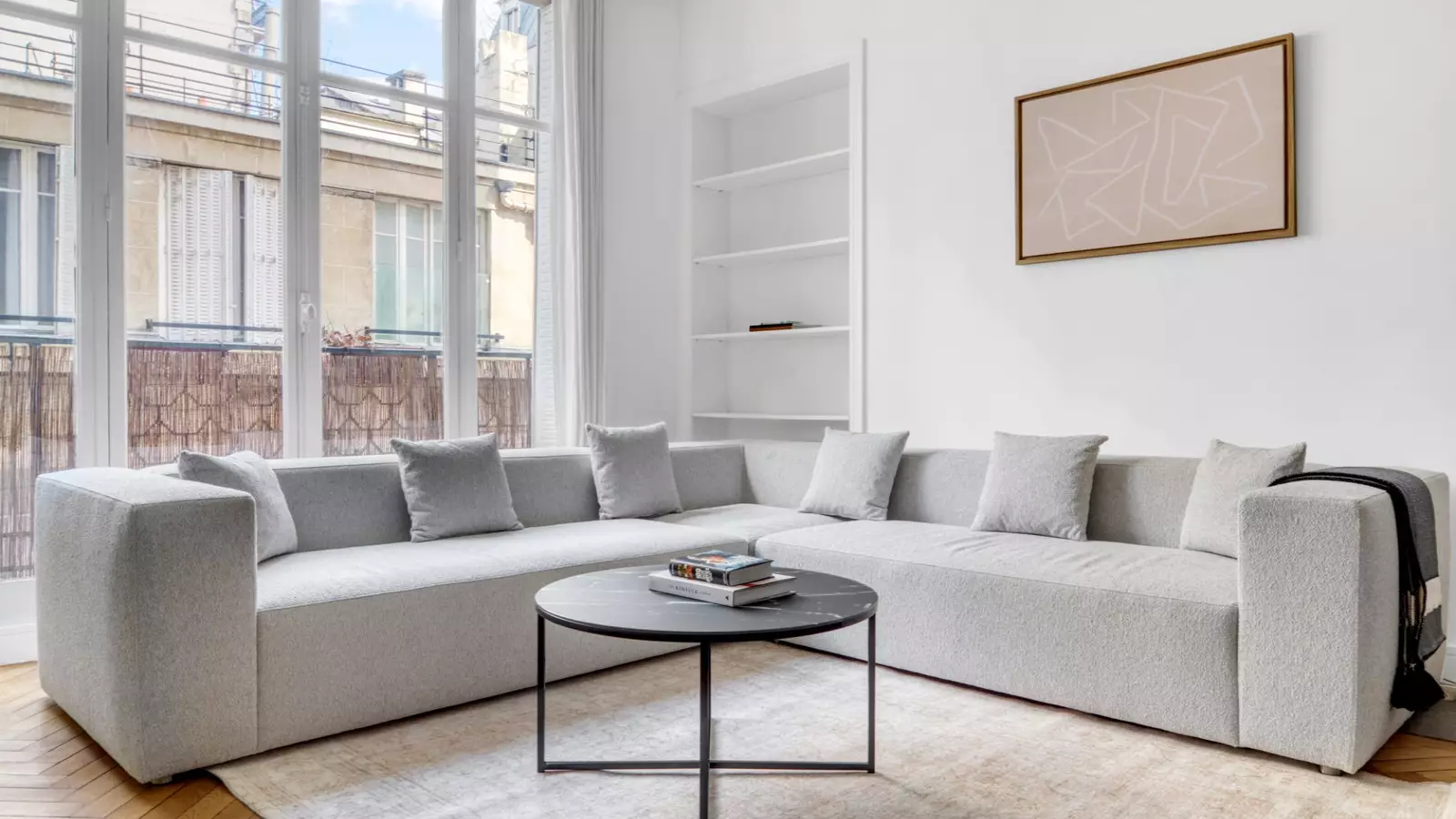 Appartement Rue Charles Dickens à Paris