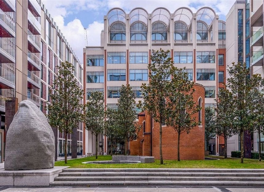 Flat Pearson Square in City of Westminster