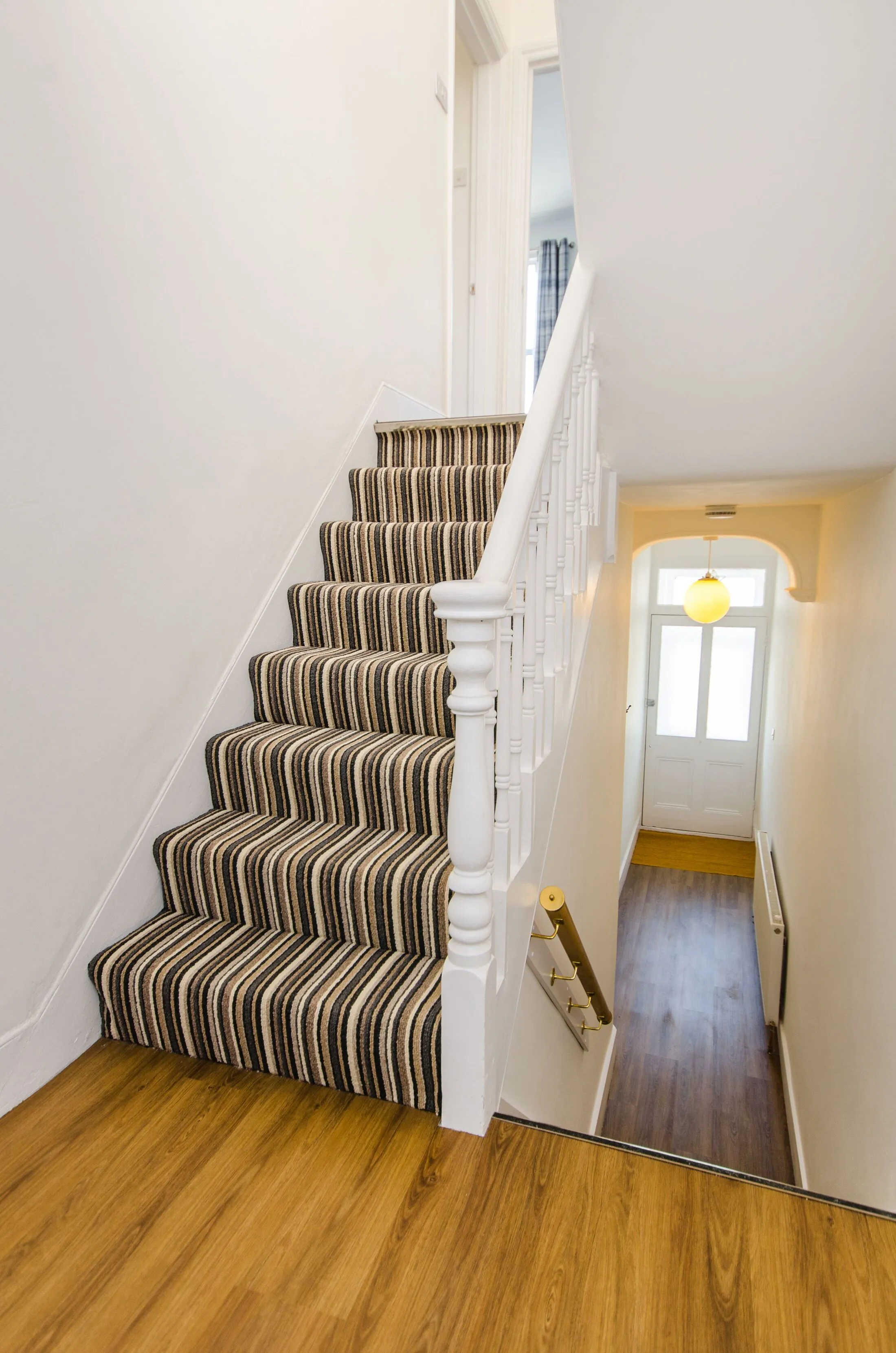 Flat Brownhill Road in Greater London