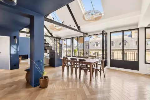 Appartement Rue d'Anjou à Paris