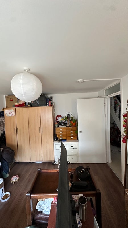 Room Usher Road in Greater London
