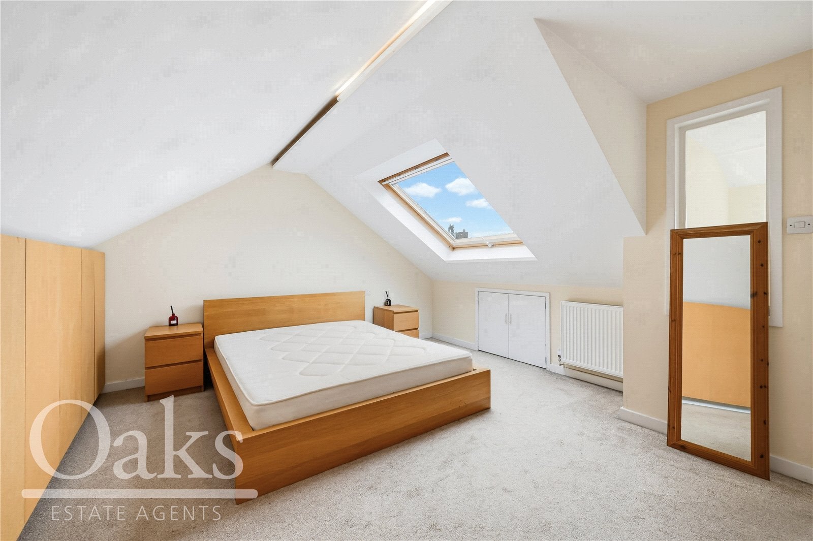 Flat Pathfield Road in Greater London