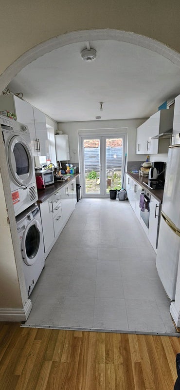 Room Beresford Road Lane in Cardiff