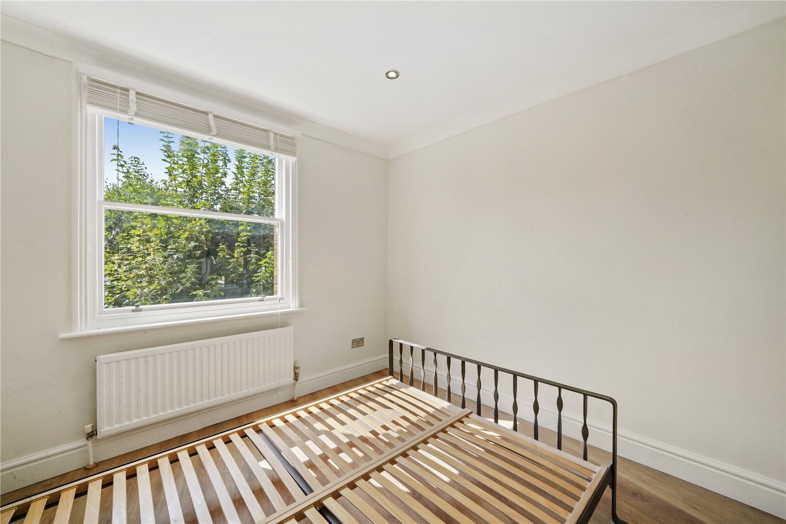 Flat Hillgate Place in Greater London