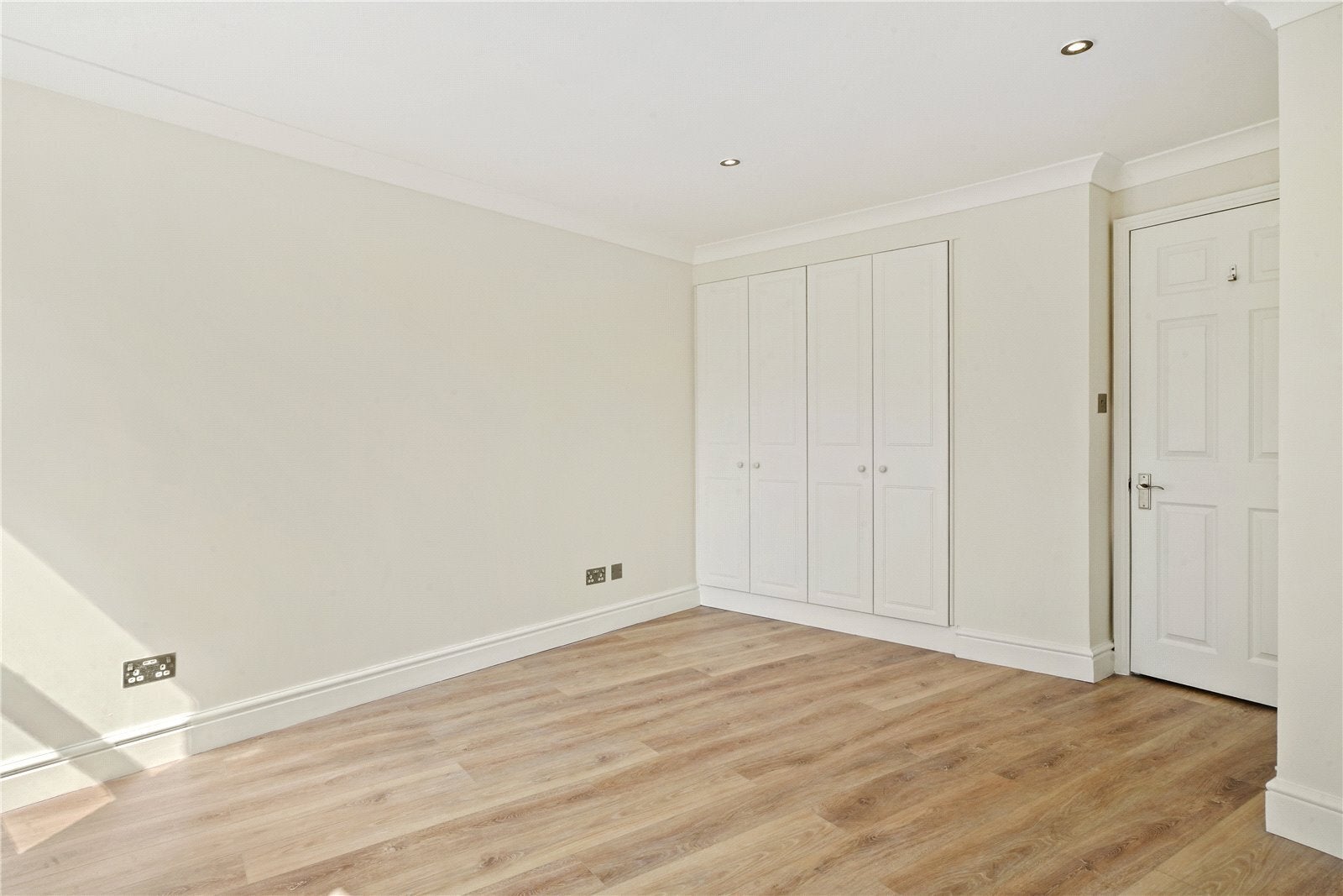 Flat Hillgate Place in Greater London