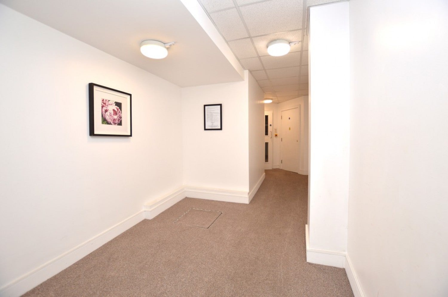 Flat Brownlow Mews in Greater London