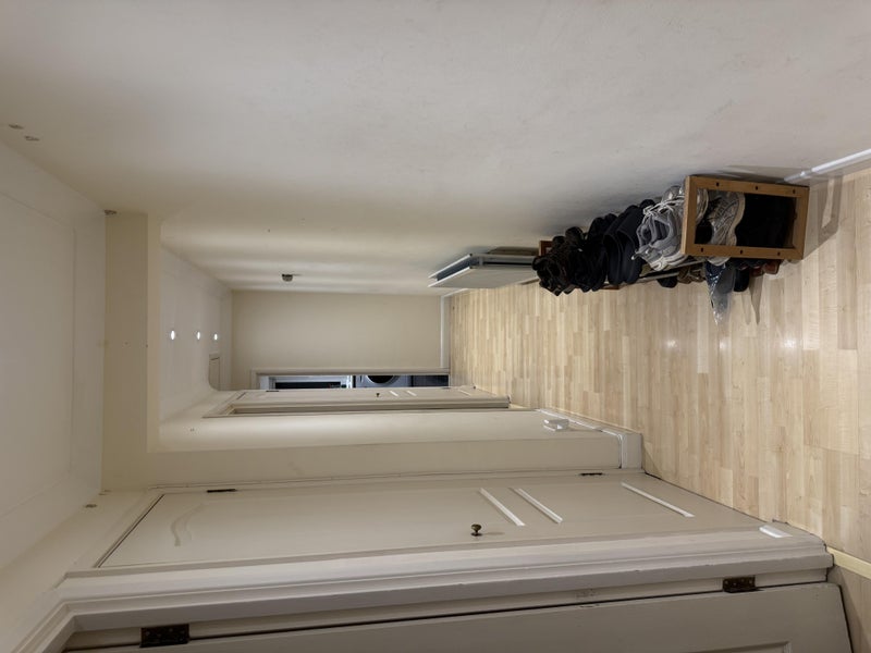 Flat Ravenscroft Road in Greater London