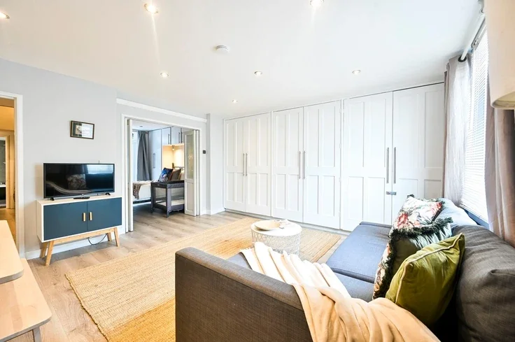 Flat Gunter Grove in Greater London