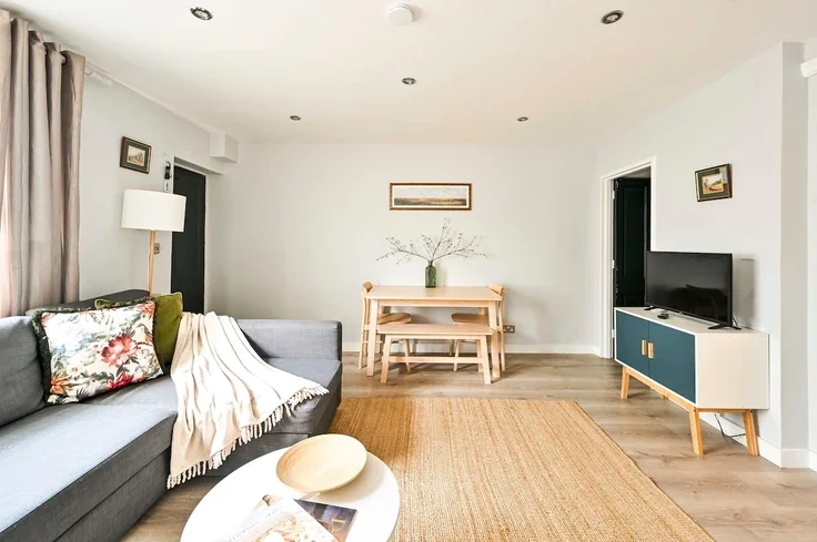 Flat Gunter Grove in Greater London